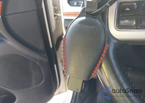 2011 Jeep Grand Cherokee Overland from USA, damaged, VIN 1J4RR6GG3BC681589